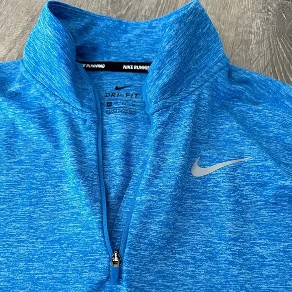 Size XS- Nike Women’s Dri Fit 1/4 Pullover - Blue - Picture 4 of 5